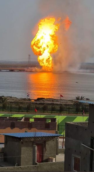 انفجار هائل بخط الغاز في "إدكو" والحريق يطال خطوط الضغط العالي