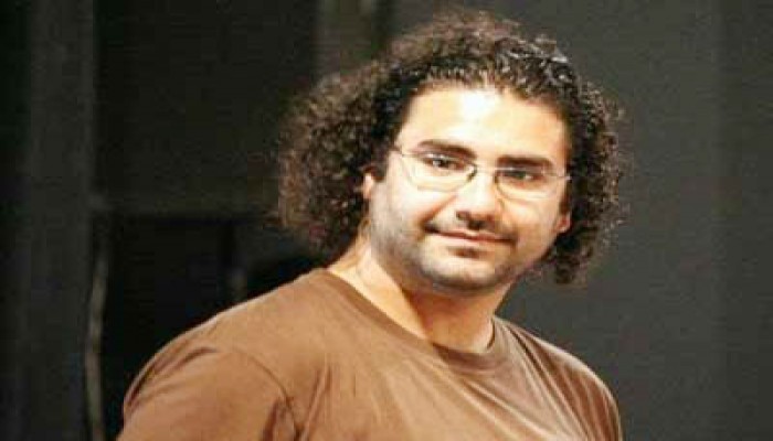 أسرة علاء عبد الفتاح تقدم بلاغاً بالتعذيب ضدّ ضباط السجن