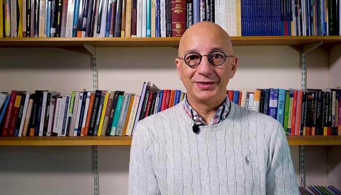 مؤرخ يقارن بين حفل المومياوات الأسطوري والاحتياجات الأساسية للمصريين