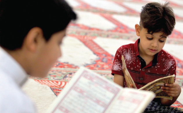 كيف ندرب أبناءَنا على الصيام؟