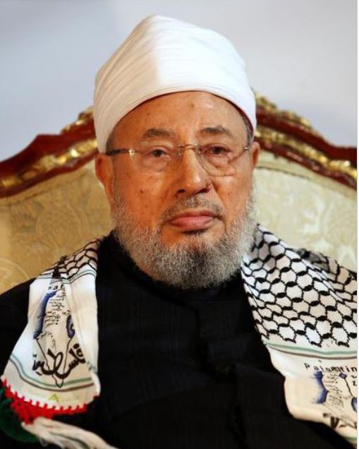 اشتد عليه المرض.. مواقع التواصل تضج بدعوات الشفاء للشيخ يوسف القرضاوي