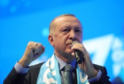 أردوغان يهاجم الاحتلال الصهيوني ويؤكد: فلسطين تنتظرنا