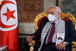 الغنوشي يتجاهل وثيقة خطة انقلاب الرئيس التونسي على الديمقراطية