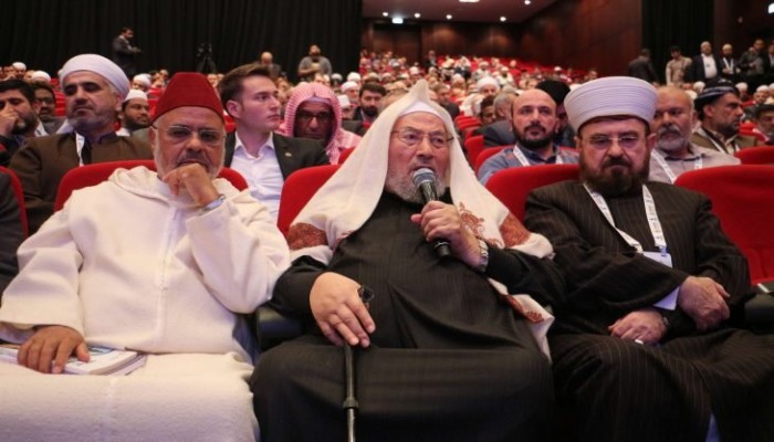 "علماء المسلمين" ينفي إشاعات دعم منصور عباس ويؤكد مساندة الاتحاد لفلسطين