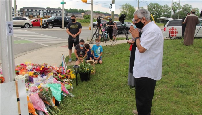 الكنديون يتدفقون على مكان مقتل العائلة المسلمة