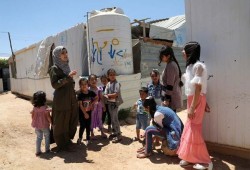 مفوضية اللاجئين: نصف السوريين محرومون من وطنهم ومعاناة بأربع دول عربية أخرى