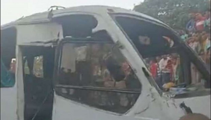 حوادث السكة الحديد مستمرة.. قطار حلوان يصدم أتوبيسا ويقتل راكبين