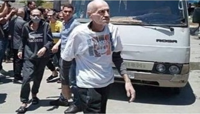 الجوع يفتك بالمعتقلين في سجون النظام السوري.. نصيب الفرد ربع رغيف يوميا