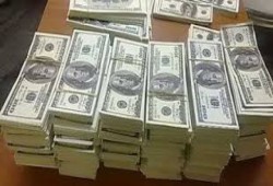 ديون مصر الخارجىة بلغت  135 مليار دولار في مارس 2021