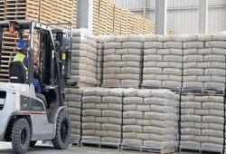 تمهيدا لرفع الأسعار.. شركات الأسمنت تتجه لتخفيض إنتاجها بنسبة 35%