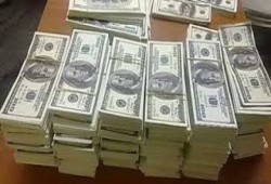 خبير اقتصادي: نصف تريليون دولار قيمة الدين الخارجي بحلول 2026 / 2027