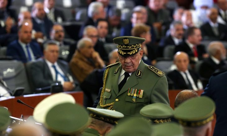 الجزائر.. 30 جنرالا في السجن متهمون بقضايا فساد