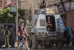 سرقة ثروات مصر.. تنقيب سري عن آبار غاز شمالي سيناء