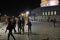 الأردن: دعوات اقتحام الأقصى غدًا إعلان سافر لحرب دينية