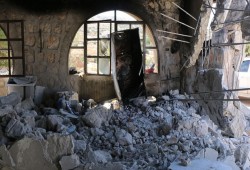 سورية.. النظام يجدد القصف على إدلب ويوقع جرحى بينهم أطفال