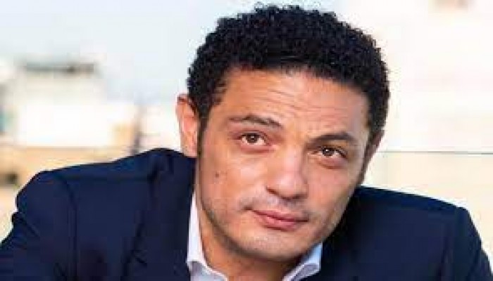 المقاول محمد علي يتصدر تويتر بعد مطالبة نظام الانقلاب للإنتربول بضبطه وإحضاره