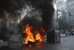 لبنان.. شاب يضرم النار في نفسه احتجاجًا على تردي الأوضاع المعيشية
