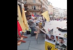 وقفة احتجاجية بالنمسا تطالب بمحاكمة القتلة والقصاص العادل لشهداء رابعة