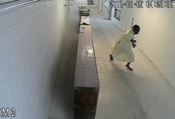 متطرف أمريكي يواجه السجن مدى الحياة لهجومه بقنبلة على مسجد