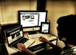 الصحافة الرقمية في مصر.. قيود الانقلاب تمنع العمل