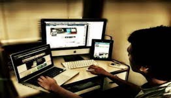 الصحافة الرقمية في مصر.. قيود الانقلاب تمنع العمل