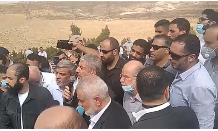 في تشييع غوشة.. مواطنون يهتفون: يا مشعل بلغ هنية.. شعب الأردن حمساوية