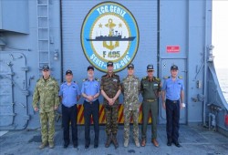 رئيس الأركان الليبي يزور فرقاطة تركية قبالة سواحل بلاده