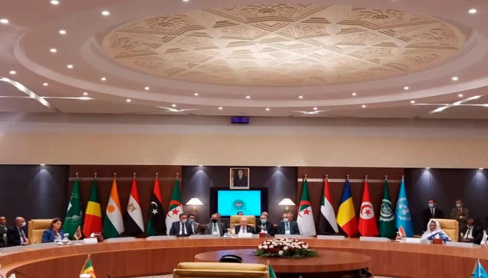 اجتماع دول الجوار يقرر إرسال وفد وزاري إلى ليبيا