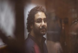 إنذار على يد محضر من أسرة علاء عبد الفتاح للنائب العام لتجاهله البلاغات