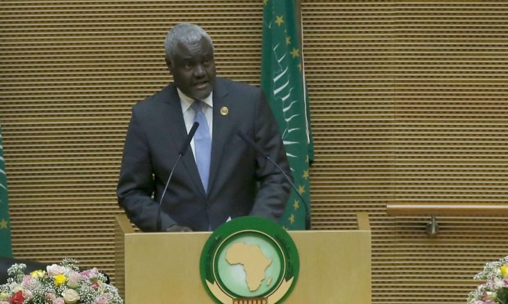 الاتحاد الإفريقي يدين الانقلاب العسكري في غينيا ويطالب بإطلاق سراح الرئيس كوندي