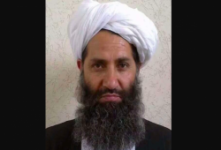 زعيم طالبان يهنئ أفغانستان بالتحرر من الحكم الأجنبي ويؤكد التمسك بالشريعة