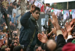 زكريا تحت التعذيب.. وسم يتصدر الترند مطالبا بإنقاذه