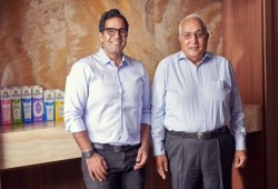 منظمة العفو الدولية: تعذيب صفوان ثابت ونجله لرفضهما التنازل عن أملاكهما للجيش