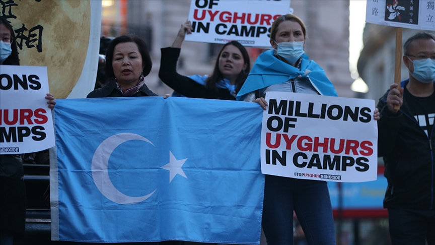 لندن..وقفة احتجاجية تندد بقمع الصين للأقليات