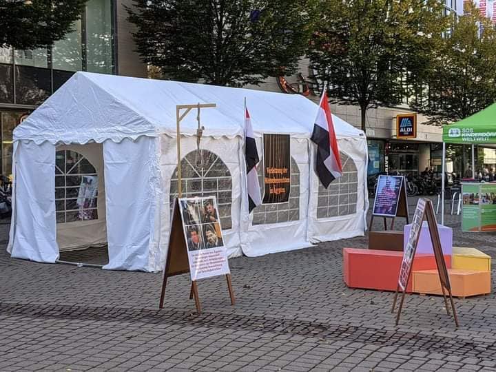 وقفة احتجاجيةومعرض صور في مدينة دارمشتات الألمانية رفضا لأحكام الإعدام في مصر