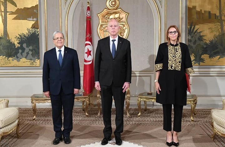 تونس.. سخرية من مزاعم قيس سعيّد حول مؤيديه