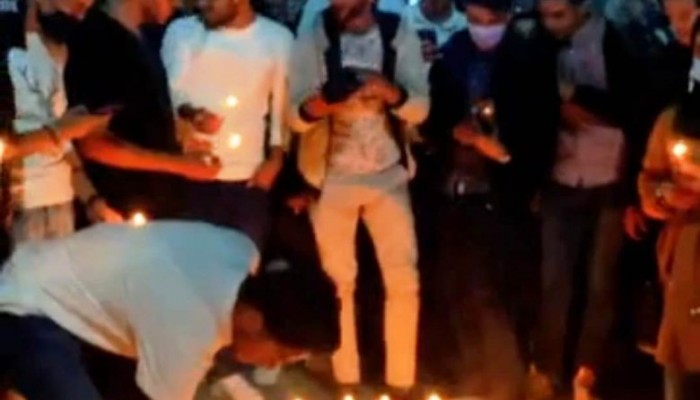 وقفة لطلبة الجامعة الأردنية تضامنًا مع الأسرى في سجون الاحتلال