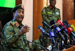 السودان.. البرهان يشكل مجلس سيادة انتقاليا جديدا