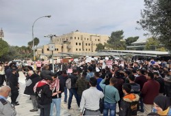 الأردن.. طلاب جامعة اليرموك يواصلون وقفاتهم ضد التطبيع