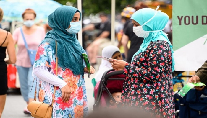 نيويورك تايمز: كورونا جعل حجاب المسلمة مقبولا وذكر بالزي الإسلامي