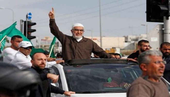 تفاعل واسع على مواقع التواصل مع حرية شيخ الأقصى رائد صلاح