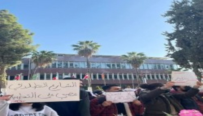 مظاهرة طلابية بالأردن ضد تطبيع نائب رئيس الجامعة