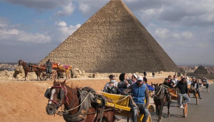 نظام الانقلاب يفرض رسوماً جديدة لصالح السياحة والآثار