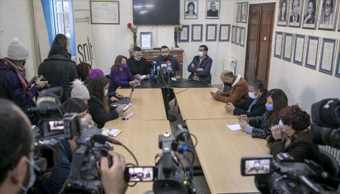 جمعيات تونسية تطالب قيس سعيد بالاعتذار عن اعتداءات ذكرى الثورة