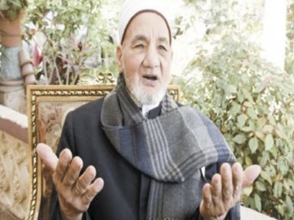 الشيخ الشافعي يتبرع بقيمة جائزة الملك فيصل لوقف يخدم طلاب العلم