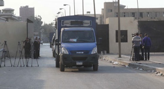 ضابط الأمن الوطني بسجن أبوزعبل 2 ينكل بالمعتقلين