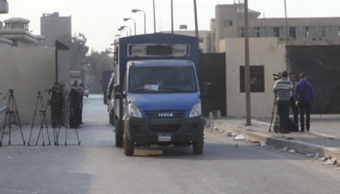 ضابط الأمن الوطني بسجن أبوزعبل 2 ينكل بالمعتقلين