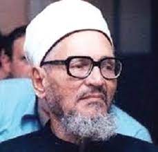 قصة الصدام بين الشيخ عبدالحليم محمود والسادات