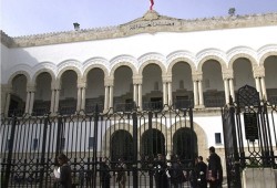 تونس.. إضراب عام للقضاة وشكوى للاتحاد العالمي