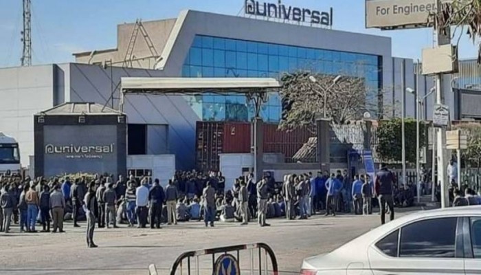 انتحار  أحد عمال مصنع يونيفرسال لعدم صرف مستحقاته المالية
